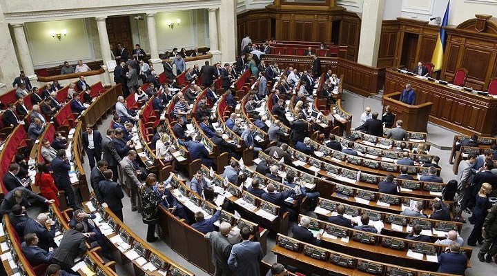Ukrayna Parlamentosu, "Rus yanlısı" partilerin yasaklanmasını onayladı