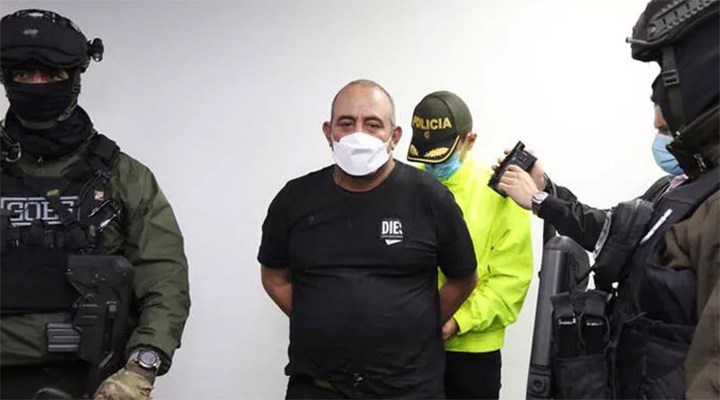 Kolombiya, ünlü uyuşturucu kaçakçısı "Otoniel"i ABD'ye iade etti