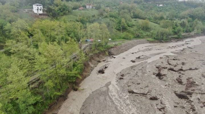 Kastamonu'da yine sel felaketi: Köylere ulaşım sağlanamıyor