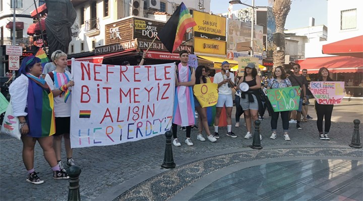 Antalya'da LGBTİ+ eylemi: Yaşama hakkımızdan vazgeçmeyeceğiz