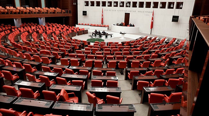 CHP'nin 'yargının bağımsızlığının araştırılması' önergesi AKP ve MHP oylarıyla reddedildi