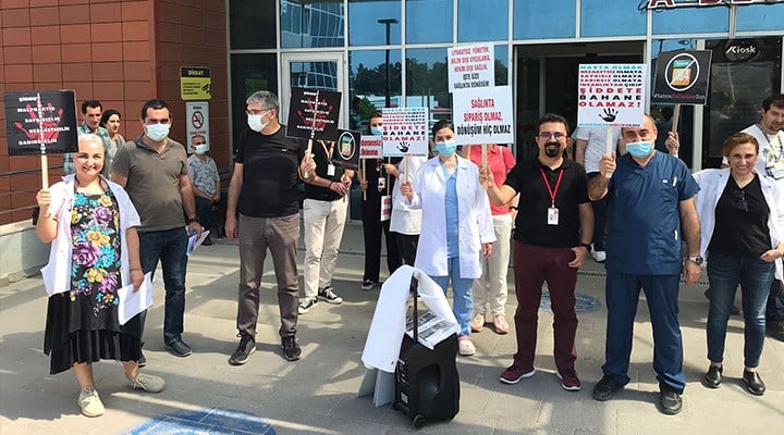 İzmir'de hekimler iş bıraktı: "Biz artık tükendik"