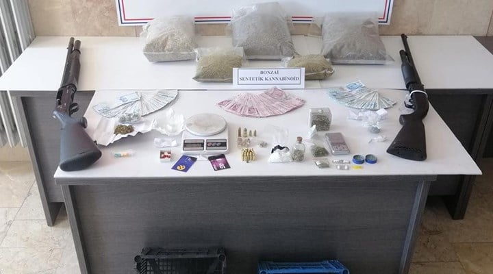 Düzce'de uyuşturucu operasyonunda gardiyanlar gözaltına alındı