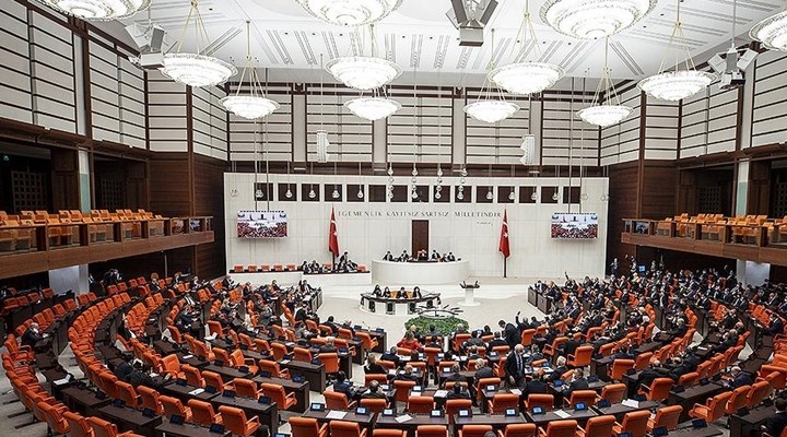 "Uyuşturucu ticaretinin siyasi bağlantıları araştırılsın" önergesini AKP ve MHP reddetti