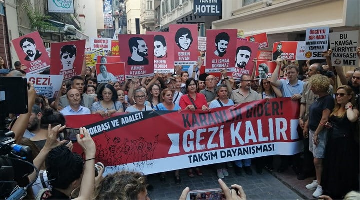 Gezi Direnişi’nin 9. yılında yurttaşlar Taksim'de: Karanlık gider, Gezi kalır!