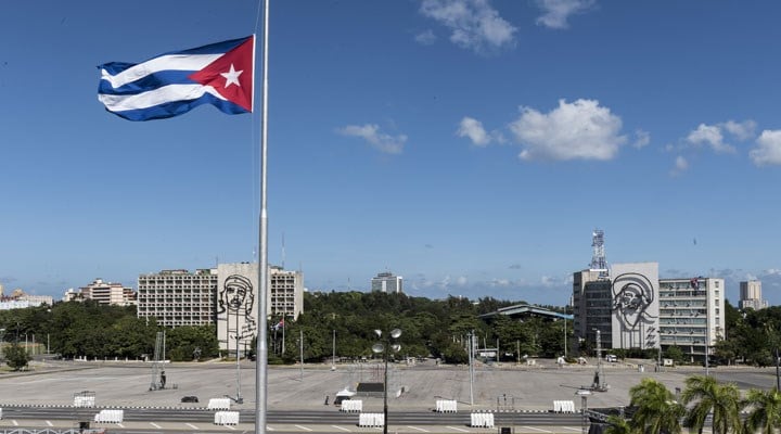 ABD, Küba'ya yönelik tüm uçuş yasaklarını kaldırdı