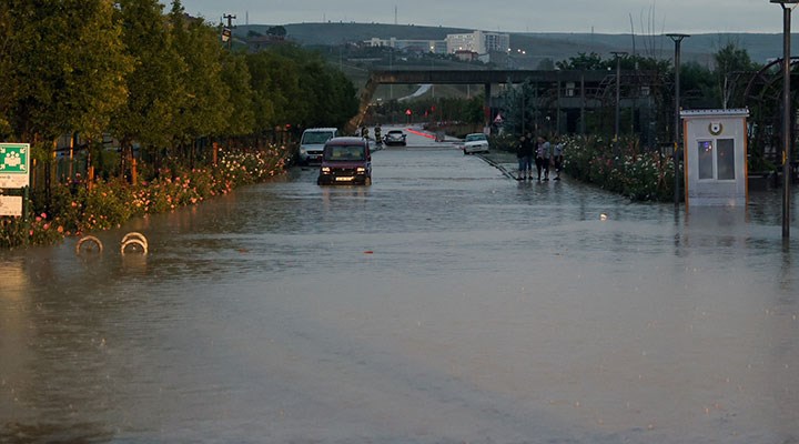 AFAD'dan bazı kentler için sel ve su baskını uyarısı