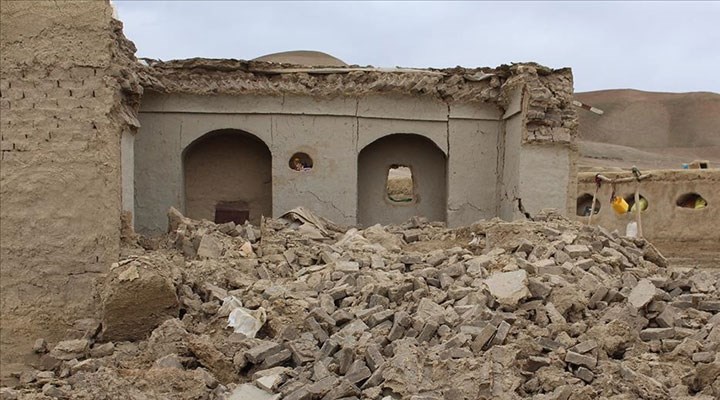 Afganistan'da meydana gelen depremde ölü sayısı bin 150'ye yükseldi