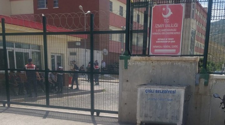 Harmandalı Geri Gönderme Merkezi’nde sığınmacılar avukatlarıyla görüştürülmedi