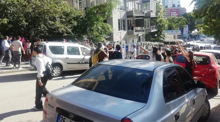 Ankara'daki Onur Yürüyüşü'ne polis müdahalesi: 45 kişi gözaltına alındı