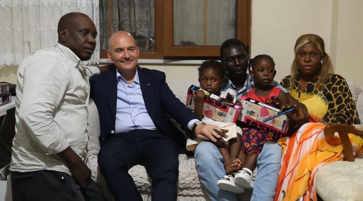 Soylu, Senegalli aileyi ziyaret etti: Onların öfkesi size değil, bize