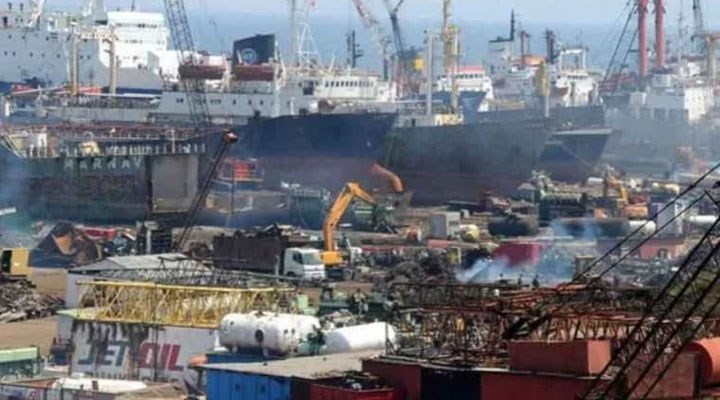 İzmir Yaşam Alanları: 'Ölüm gemisini ülkemizde istemiyoruz'