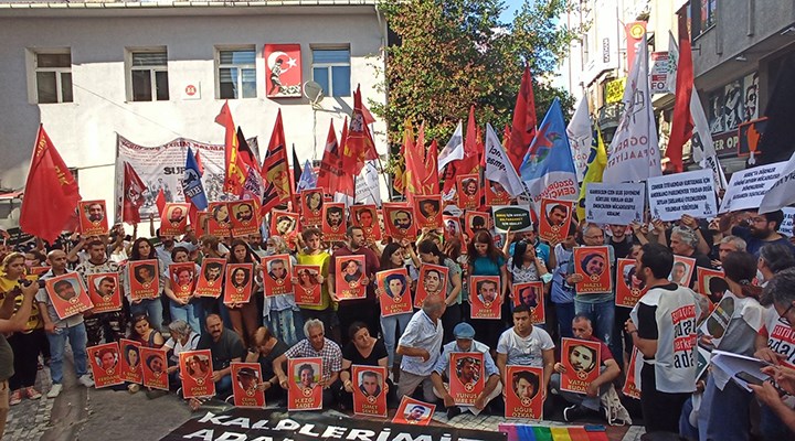 İstanbul'da Suruç Katliamı anması: Biz katilleri biliyoruz