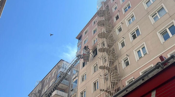 Üsküdar'da bir dairede patlamada: 1 kişi yaralandı