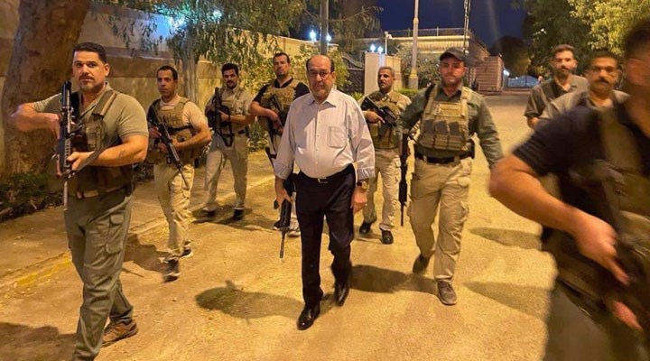 Irak’ta Meclis baskını: Sadr’ın ‘Yeşil Bölge’ hamlesi sonrası Maliki’den silahlı poz