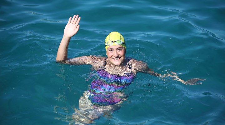 Manş Denizi'ni geçen en genç Türk oldu: ‘Kadınlar isterse her şeyi yapabilir’