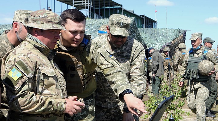 Kanada, Ukrayna askerlerine İngiltere’de eğitim verecek