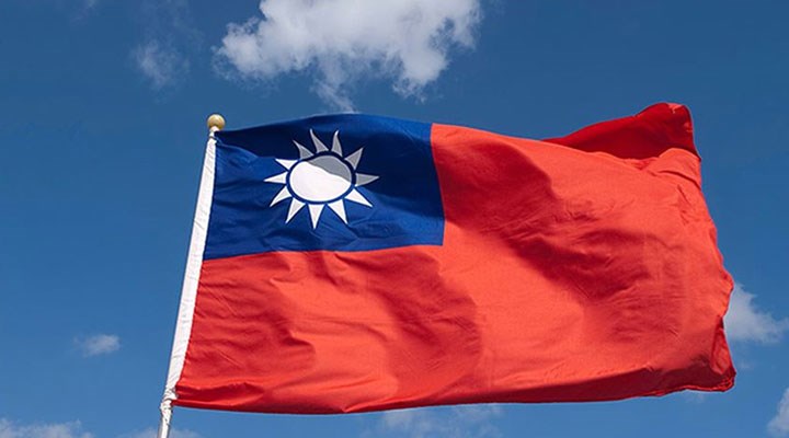 Tayvan: Çin füzeleri karasularımıza düştü
