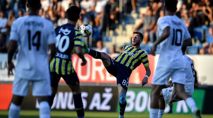 Fenerbahçe, UEFA Avrupa Ligi'nde play-off turuna yükseldi