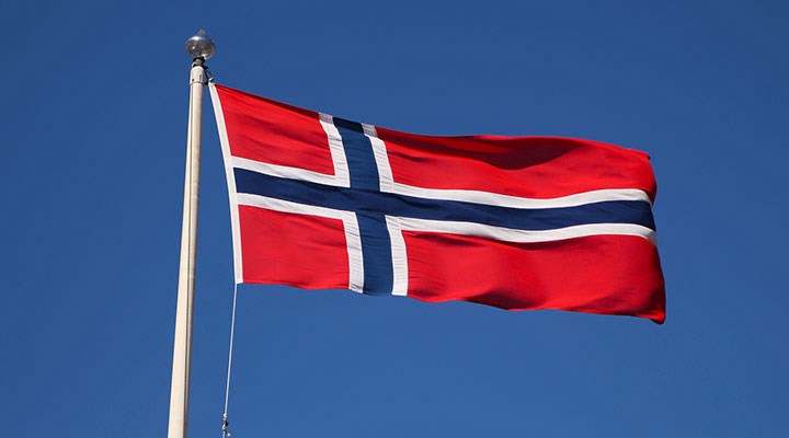 Norveç'te uyuşturucu kullanan 30 kraliyet muhafızının işine son verilecek