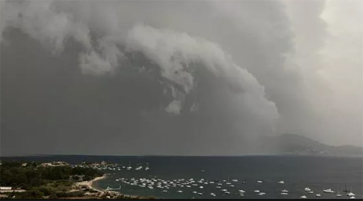 Fransa'nın Korsika Adası'ndaki fırtınada 6 kişi yaşamını yitirdi