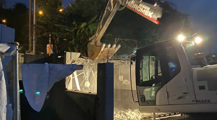 Rize'de kayıkhanesi yıkılan İYİ Partili yönetici, belediye hakkında suç duyurusunda bulundu