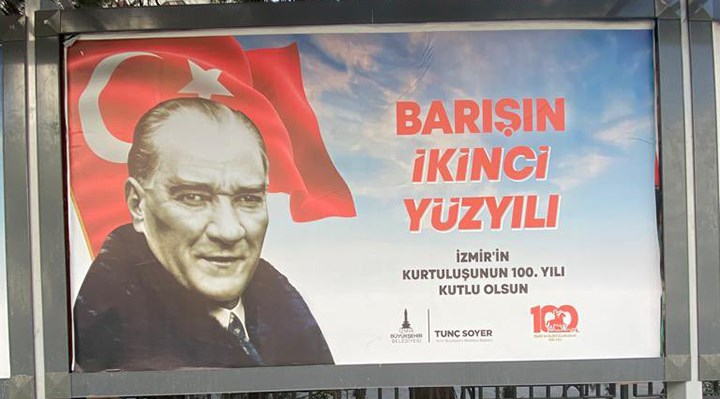 İYİ Parti'den Tunç Soyer'e afiş tepkisi