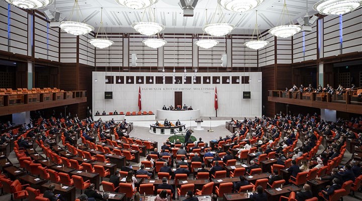 CHP, BİK'in gazetelere uyguladığı cezalar için Meclis araştırması istedi