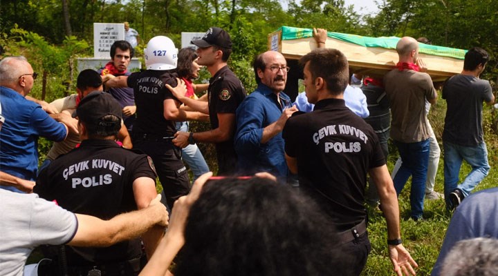 Devrimci Yol’cu Gökhan Gür’ün cenazesine polis müdahalesi: 10’dan fazla gözaltı!