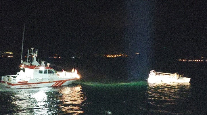 Çanakkale Boğazı'nda tanker ile tekne çarpıştı