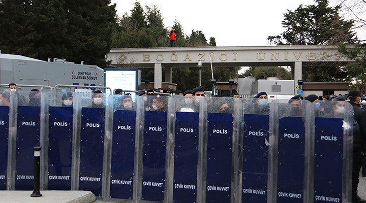 Boğaziçi Üniversitesi: Para cezasına karşın içki satışına devam edildiği için BUMED lokali mühürlendi