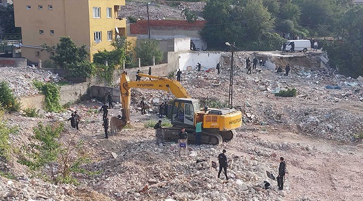Tokatköy'e yıkım için yüzlerce polisle gece operasyonu: Mahalle ablukada, 10 gözaltı