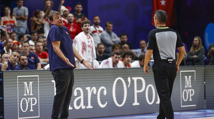 Ergin Ataman'dan Fransa maçı açıklaması: Kariyerimin en can yakıcı, en ağır mağlubiyeti