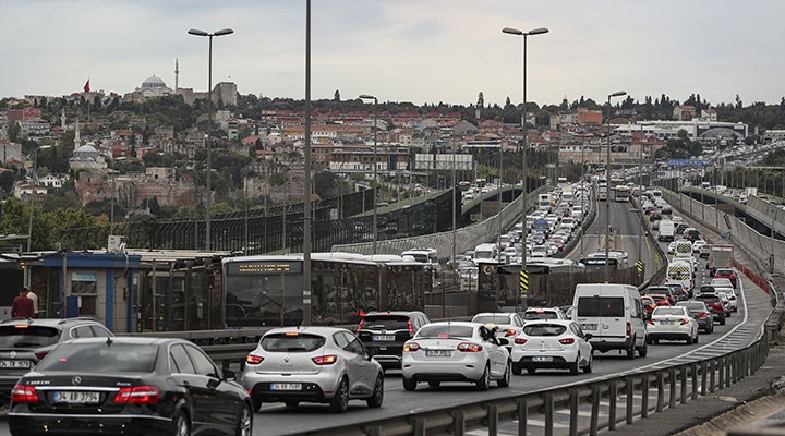 İstanbul'da okullar açıldı, trafik yoğunluğu yüzde 58'e çıktı