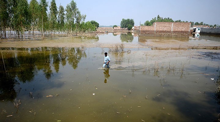 Pakistan'daki sel felaketinde can kaybı bin 500’ü aştı