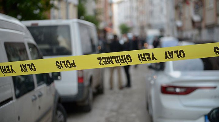 Başakşehir'de 2 kişiyi öldürüp kimlik kontrolü yapan polisleri silahla vurdu