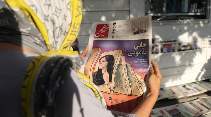İran’da Mahsa Emini’nin ölümüyle ilgili protestolar sürüyor