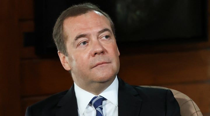 Medvedev'den "Nükleer silah kullanılabilir" açıklaması