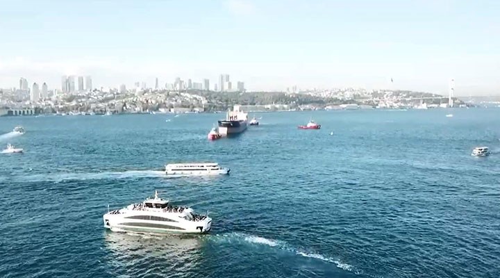 İstanbul Boğazı'nda gemi arızası: Boğaz kapatıldı