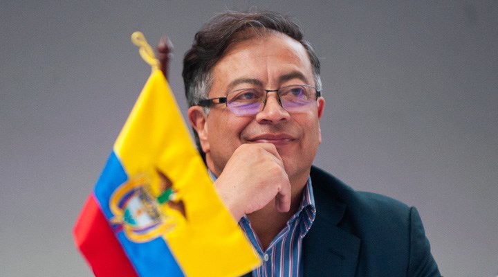 Kolombiya’da Cumhurbaşkanı Petro çağrı yaptı, 10 örgüt ateşkes ilan etti