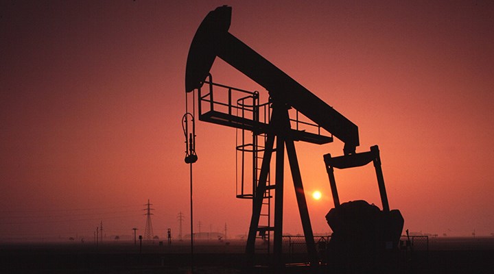 OPEC+ günlük petrol üretimini 2 milyon varil azaltıyor
