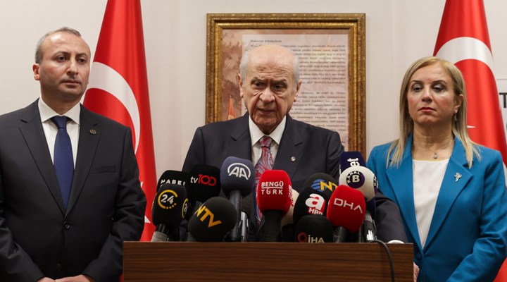 Bahçeli'den başörtüsü açıklaması: Anayasa değişikliği teklifine destek verdi