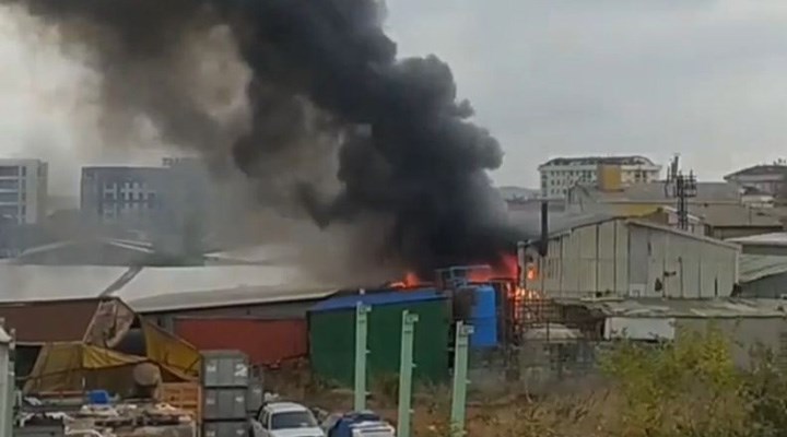 İstanbul’da fabrika yangını: Kontrol altına alındı