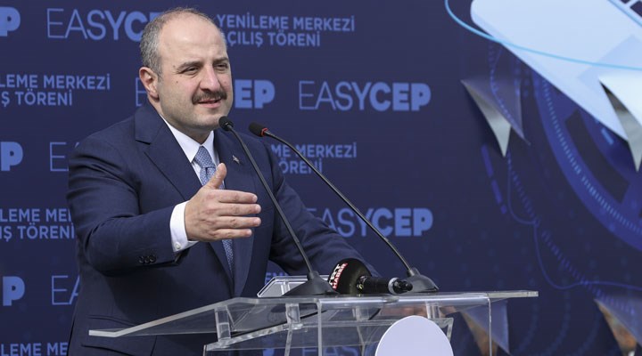 Mustafa Varank: Sık telefon değiştirmek Türkiye'nin ihtiyacı değil, biz bu kadar zengin bir ülke değiliz