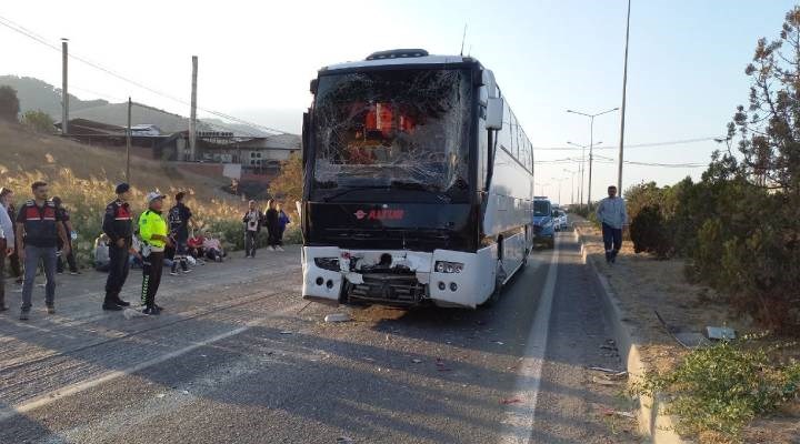 Manisa'da zincirleme kaza: 24 yaralı