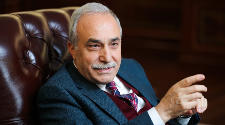 Ahmet Eşref Fakıbaba, AKP'den ve milletvekilliğinden istifa etti