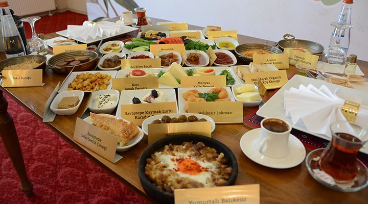 Balıkesir Büyükşehir Belediye Başkanı Yılmaz: Artık Balıkesir tüm gün kahvaltı yapılacak bir şehir olarak biliniyor
