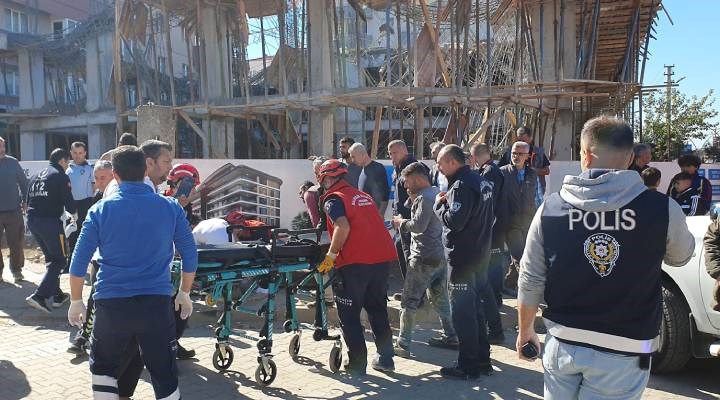Balıkesir'de iş kazası: İnşaat kalıpları çöktü, 5 işçi yaralı
