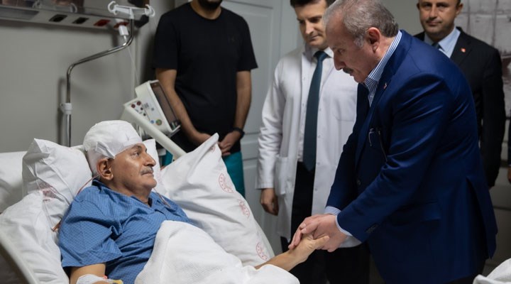 Mustafa Şentop, ameliyat olan Binali Yıldırım'ı hastanede ziyaret etti