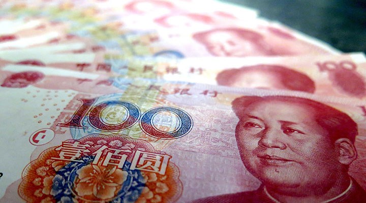 Yuan, dolar karşısında dibi gördü